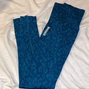 ADAPT ANIMAL SEAMLESS LEGGINGS SIZE XS